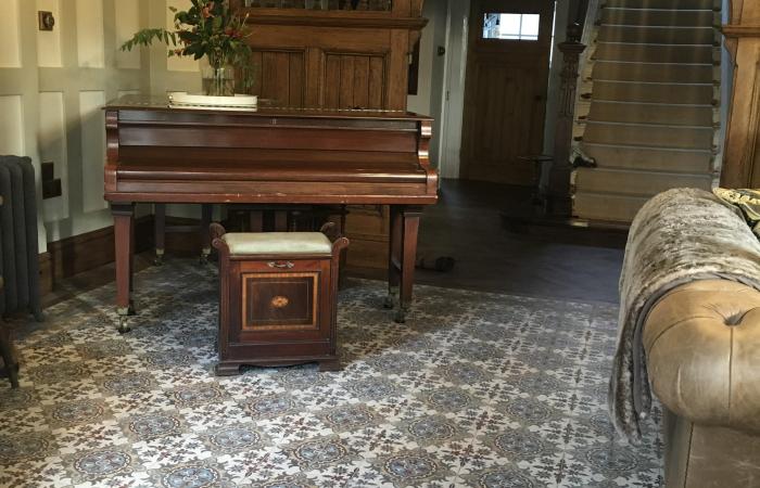 A Douzies Maubeuge ceramic in a Somerset Edwardian house