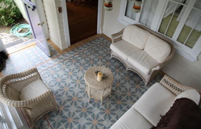 Art Nouveau elegance in a Northern California sunroom 