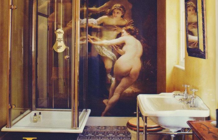 Decadence unbound in this London bathroom