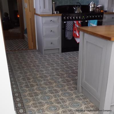 Cool tones in a kitchen in Broadstairs, Kent