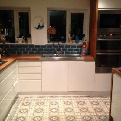 A 15m2 antique Hemiksem floor in a Surrey home