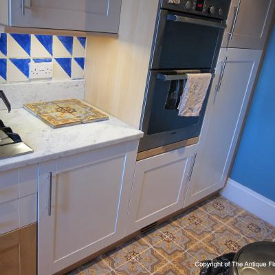 Two carreaux de ciments floors and a ceramic in this Kent house 