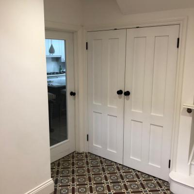 A classical French 1930's ceramic in a Kent, UK hallway