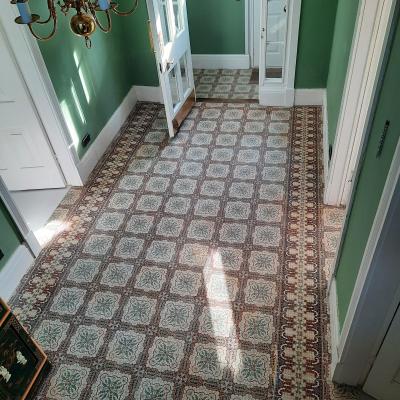 A Morialme antique ceramic in a Georgian house hallway