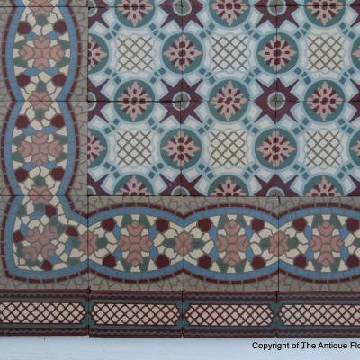 Antique Belgian floor with original borders – c.5m2 / 55 sq. ft