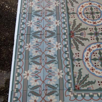 10m2 / 107 sq. ft antique floral themed Societe Amay ceramic