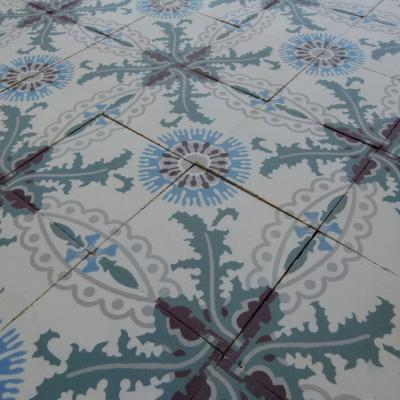 9m2 / 97 sq ft antique Belgian ceramic floor with triple borders