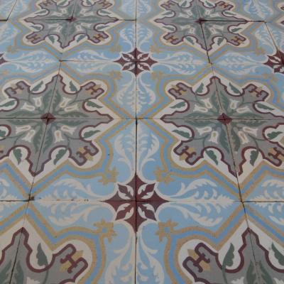 13m2 antique Belgian floor in a cool palette