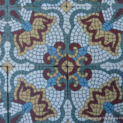 A large 25.75m2 antique Rebaix floor with triple borders c.1920-1930