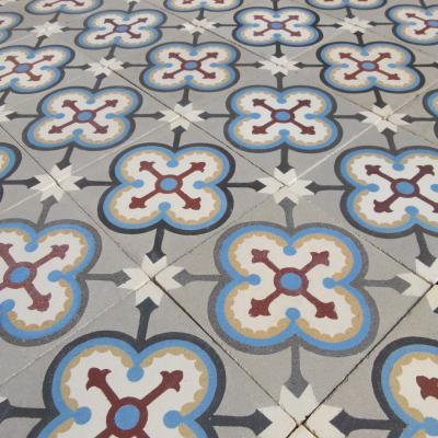 A large Chimay ceramic with triple borders - c.33.25m2 / 360 sq ft.