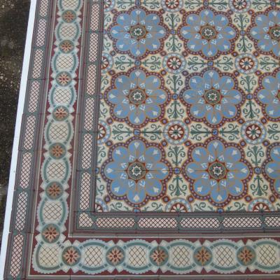 10m2+ / 108 sq ft antique ceramic encaustic with triple border tiles