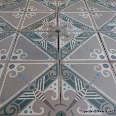 An 10.7m2 Ceramiques Moderne Art Deco floor