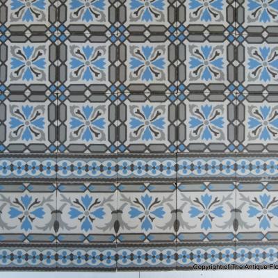 Small 6m2 triple border antique Belgian ceramic