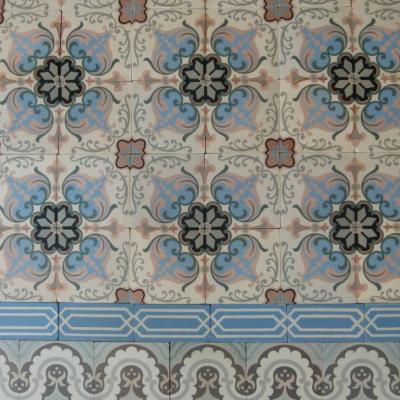 9.3m2+ / 100 sq ft antique Amay floor in a pastel palette