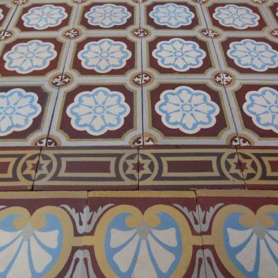 A 10m2 antique Belgium ceramic with twin borders