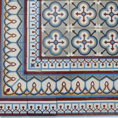 A large Chimay ceramic with triple borders - c.33.25m2 / 360 sq ft.