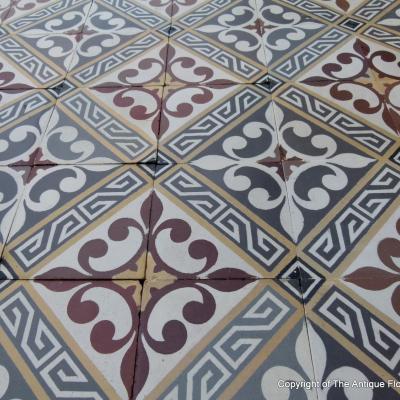 +/- 9m2 antique French ceramic floor c.1915-1920