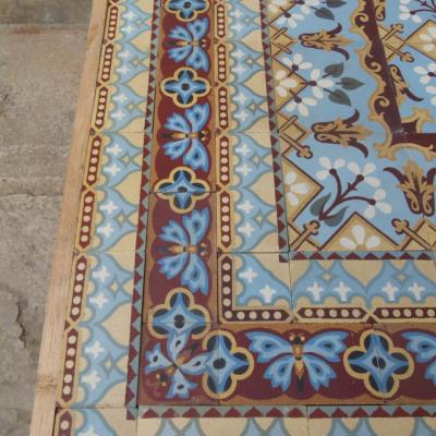 A small French ceramic floor with four borders - 6m2+ / 65 sq ft.