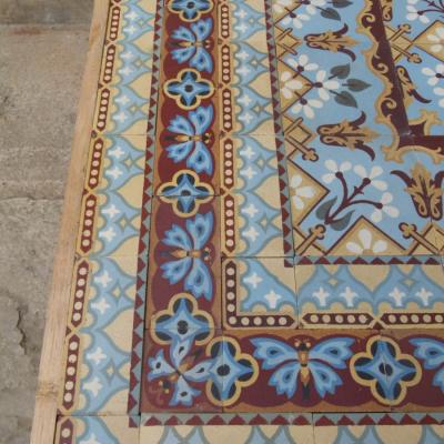 A small French ceramic floor with four borders - 6m2+ / 65 sq ft.