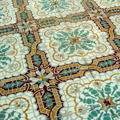 A Societe Morilame Belgian floor with same size borders