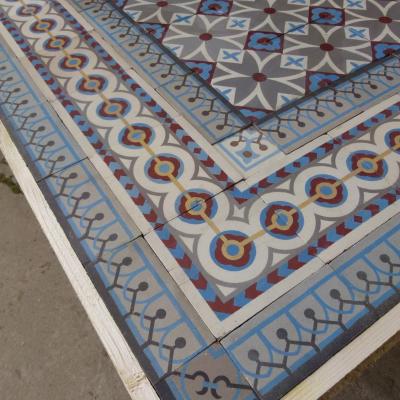 7.9m2 antique St Remy Belgian ceramic with triple borders - 1905