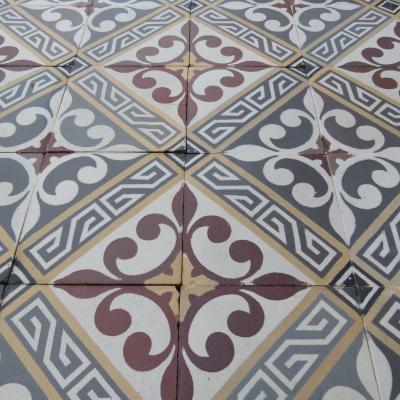 +/- 9m2 antique French ceramic floor c.1915-1920