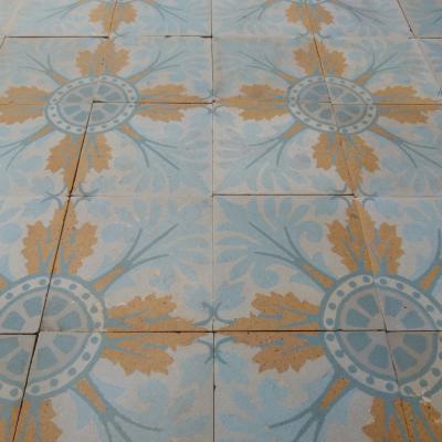 c.5.75m2 / 62 sq ft. French Douzies Maubeuge ceramic