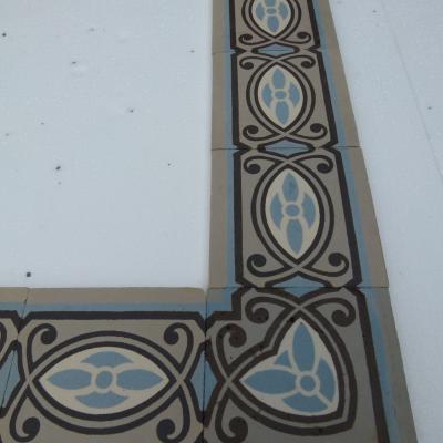 A quality Maubeuge ceramic encaustic border tile