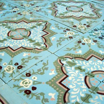 17.5m2 / 190 sqft floral themed antique ceramic encaustic floor c.1905