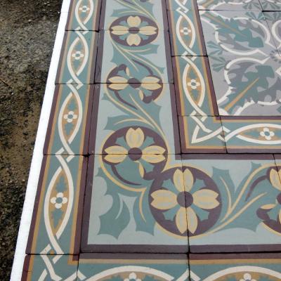 Large 28m2 Octave Colozier French ceramic