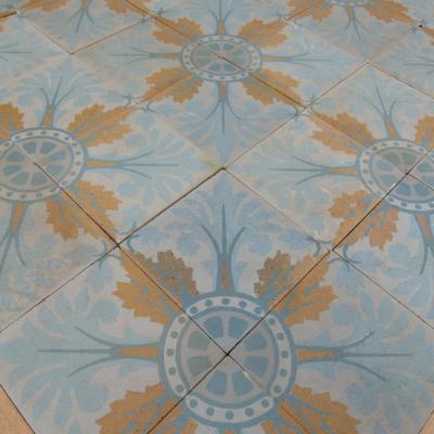 c.5.75m2 / 62 sq ft. French Douzies Maubeuge ceramic