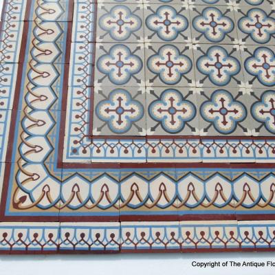 A large Chimay ceramic with triple borders - c.33.25m2 / 360 sq ft.