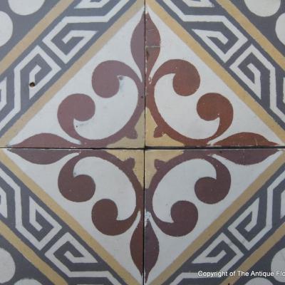 +/- 9m2 antique French ceramic floor c.1915-1920