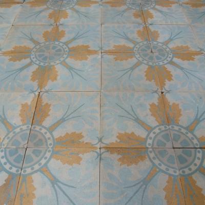 c.5.75m2 / 62 sq ft. French Douzies Maubeuge ceramic