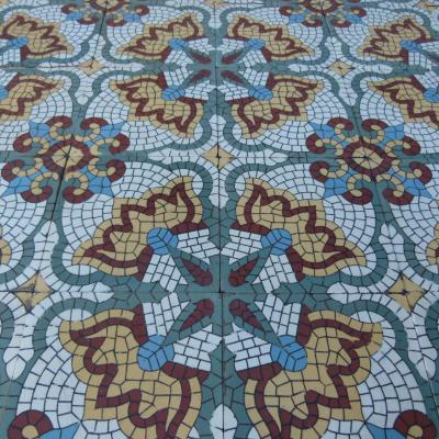 A large 25.75m2 antique Rebaix floor with triple borders c.1920-1930