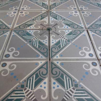 An 10.7m2 Ceramiques Moderne Art Deco floor