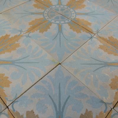 c.5.75m2 / 62 sq ft. French Douzies Maubeuge ceramic