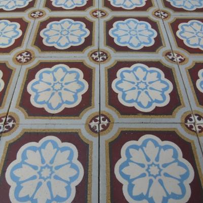 A 10m2 antique Belgium ceramic with twin borders