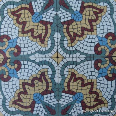 A large 25.75m2 antique Rebaix floor with triple borders c.1920-1930