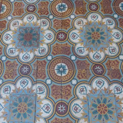 16.75m2 - Early 20th century Perrusson floor with a rich patina