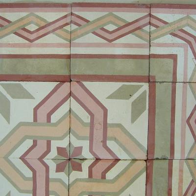 11m2 antique French carreaux de ciments floor tiles with original borders