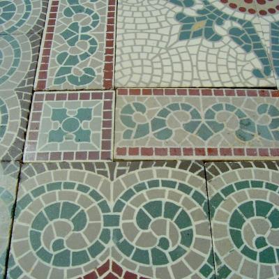 9.6m2 Gilliot Hemiksem mosaic themed floor with double borders c.1920 