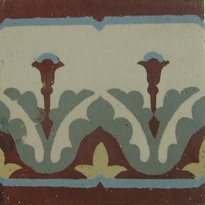 5.75m2 - Small floral themed hallway floor c.1910