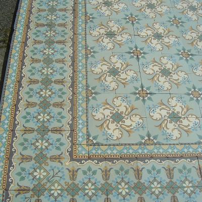 22m2 / 235 sq ft Art Nouveau French ceramic encaustic floor with four border tile layout