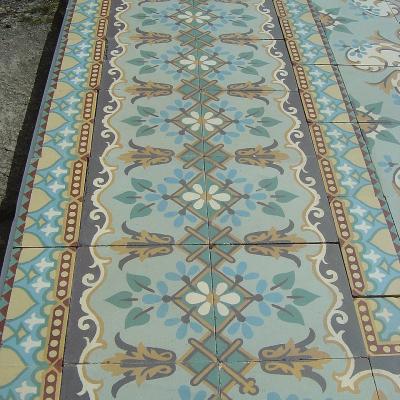 22m2 / 235 sq ft Art Nouveau French ceramic encaustic floor with four border tile layout