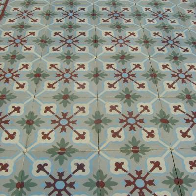 c.1900 - Triple border antique French kitchen floor - 10m2+