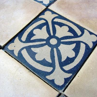 12m2 / 130 sq ft of classical antique damier floor tiles with heraldic motif