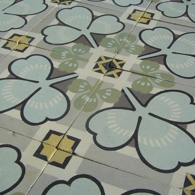 A unique and impressive clover themed French floor c.1905