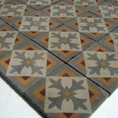 9.25m2 / 100 sq ft of late 19th century floor tiles