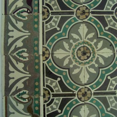 Antique Maufroid Freres et Soeur gres cerame floor with borders 1879-1912